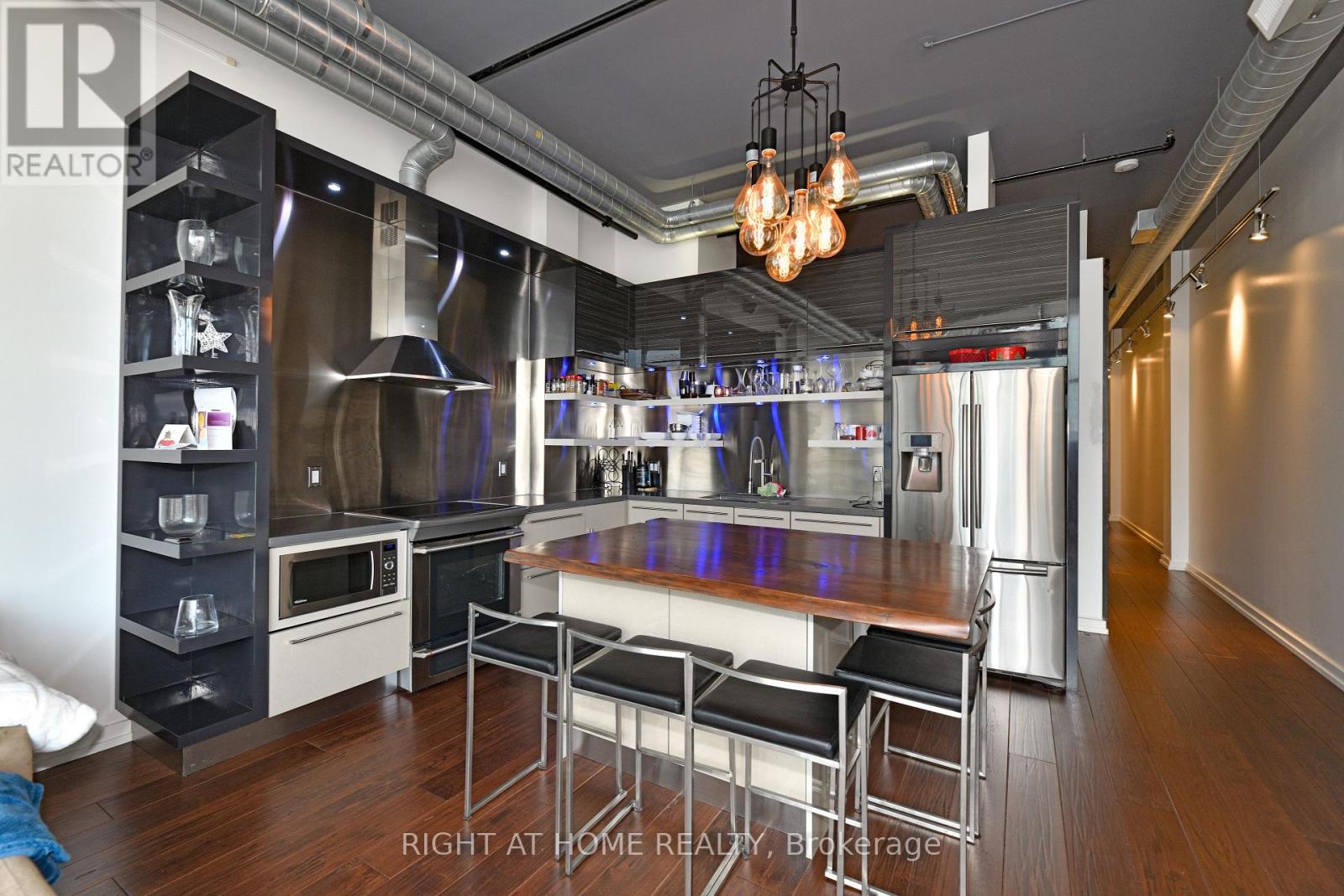 708 - 43 Hanna Avenue, Toronto, Ontario  M6K 1X1 - Photo 2 - C13497016