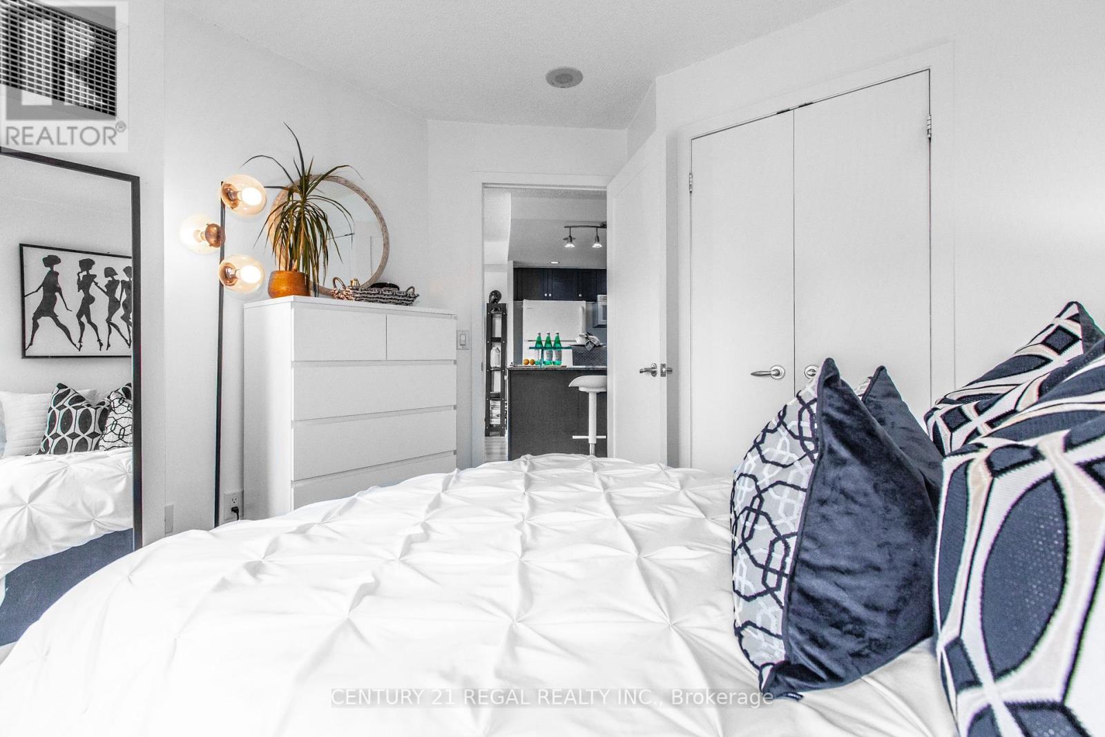 1714 - 208 Queens Quay W, Toronto, Ontario  M5J 2Y5 - Photo 12 - C13497044