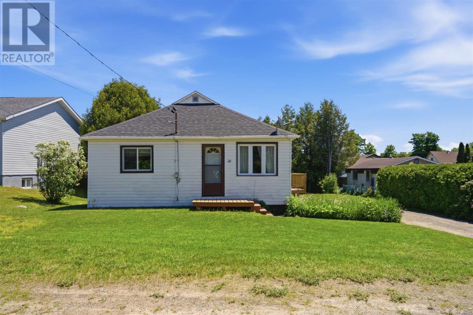 28 Queen Ave, Blind River, Ontario  P0R 1B0 - Photo 17 - SM261505