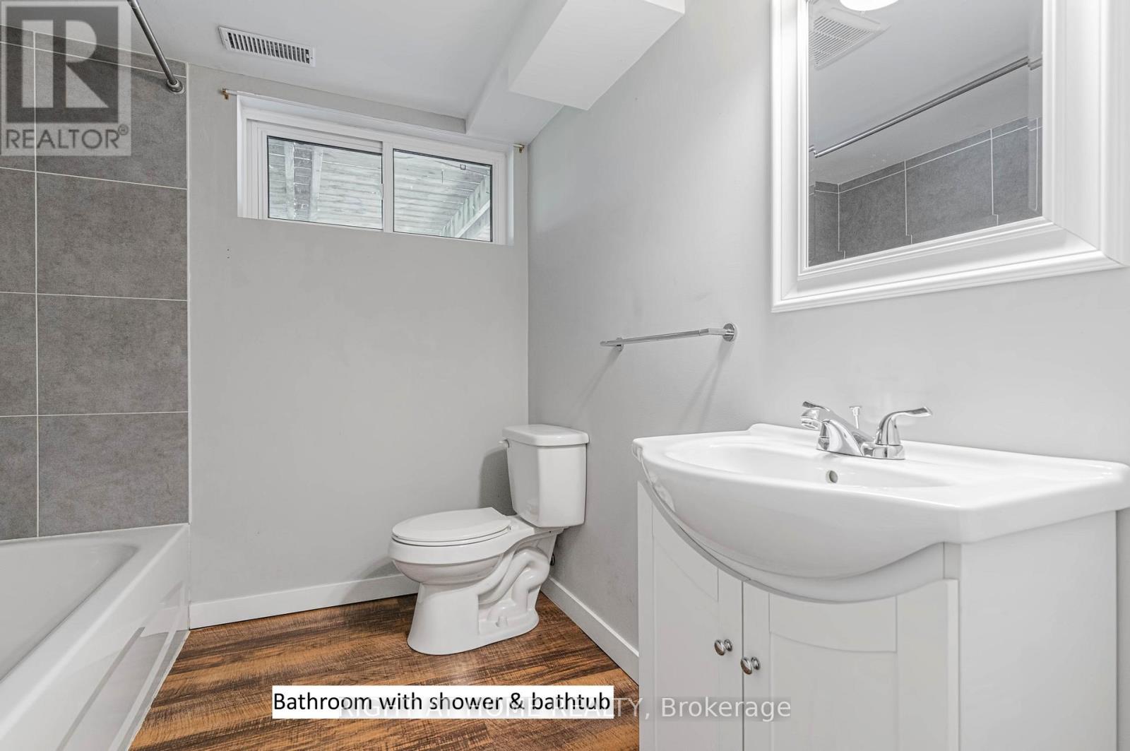 Lower - 297 Geneva Avenue, Oshawa, Ontario  L1J 1L9 - Photo 7 - E13497040