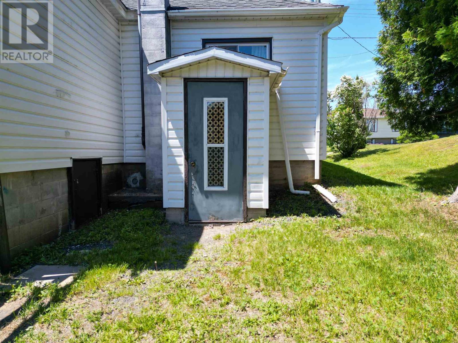 28 Queen Ave, Blind River, Ontario  P0R 1B0 - Photo 19 - SM261505