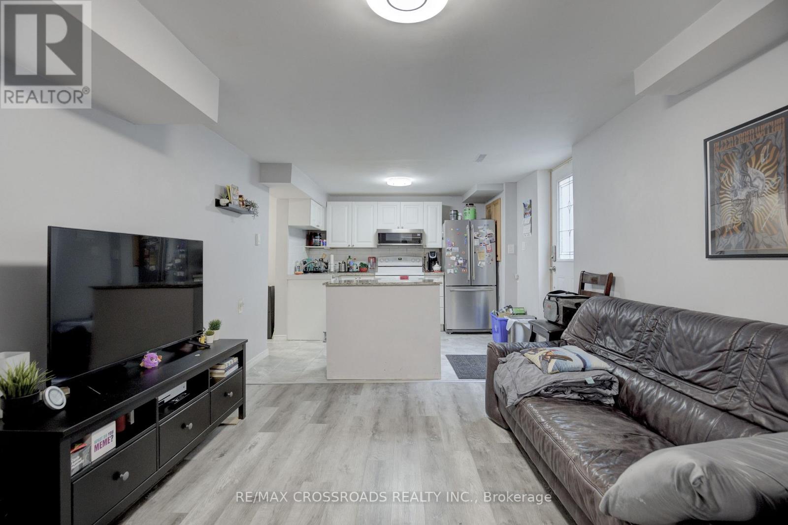 (Basement) - 2 Viceregal Court, Whitby, Ontario  L1N 6R2 - Photo 5 - E13497078