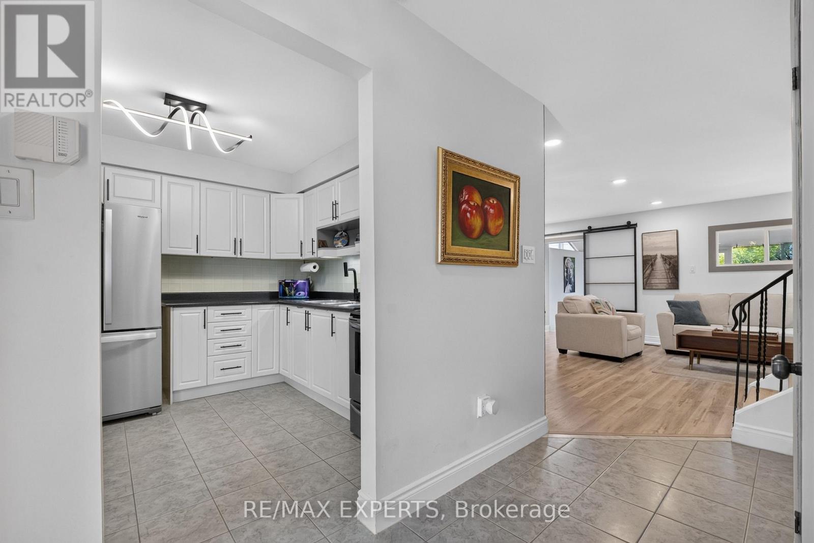 112 Andrea Lane, Vaughan, Ontario  L4L 1E7 - Photo 6 - N13499998