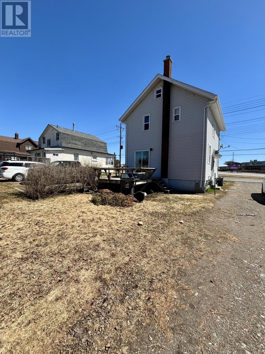 182 High St, Thudner Bay, Ontario  P7A 5R6 - Photo 3 - TB2601481