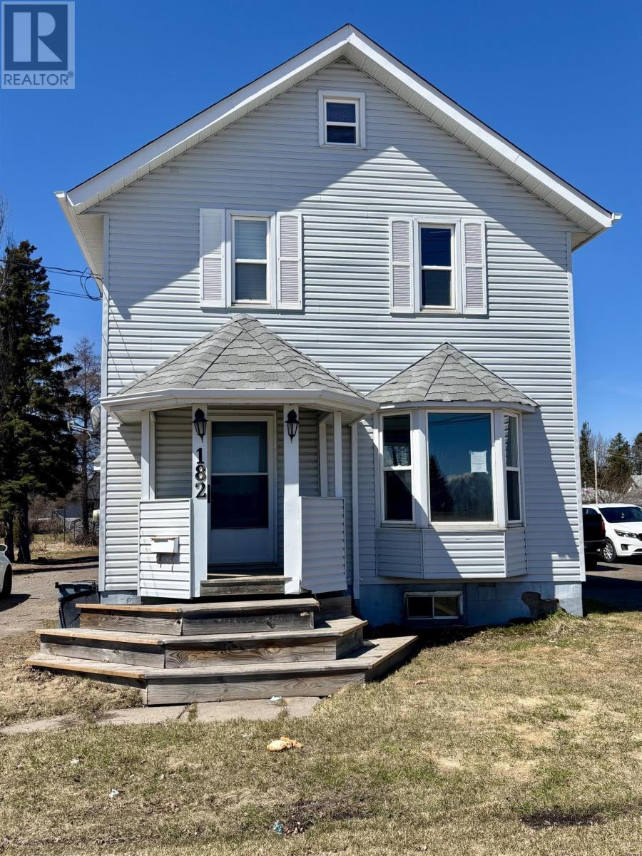 182 High St, Thudner Bay, Ontario  P7A 5R6 - Photo 2 - TB2601481