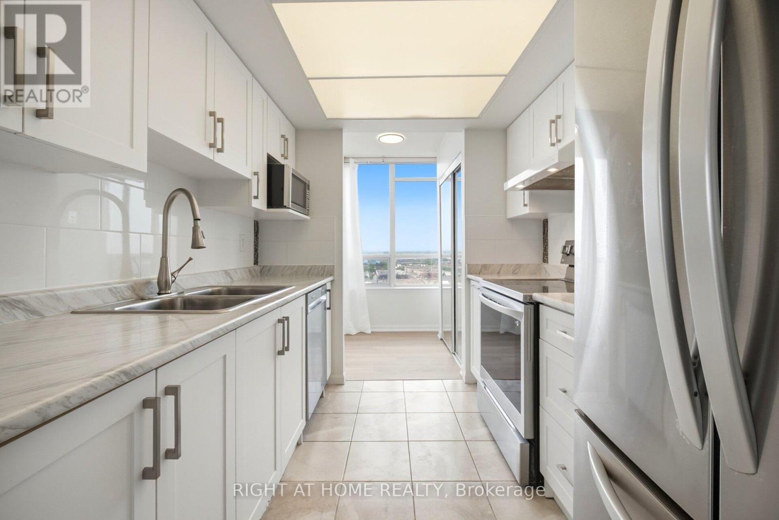 1808 - 550 Webb Drive, Mississauga, Ontario  L5B 3Y4 - Photo 38 - W13497056