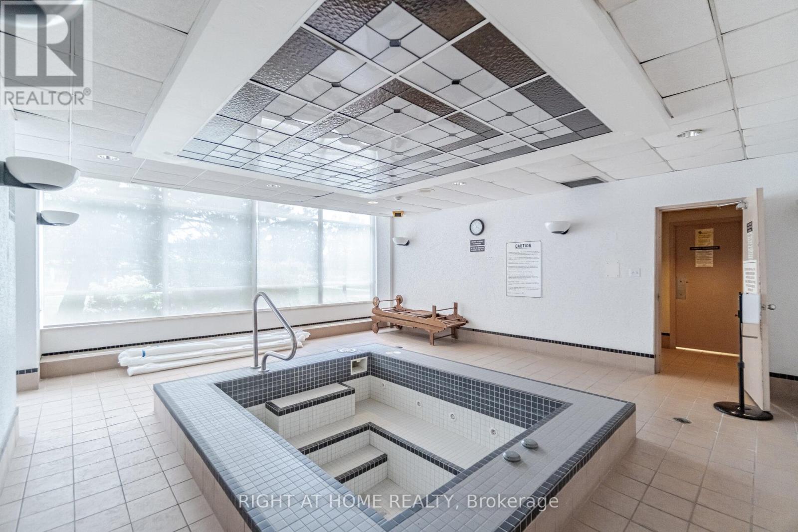 1808 - 550 Webb Drive, Mississauga, Ontario  L5B 3Y4 - Photo 45 - W13497056