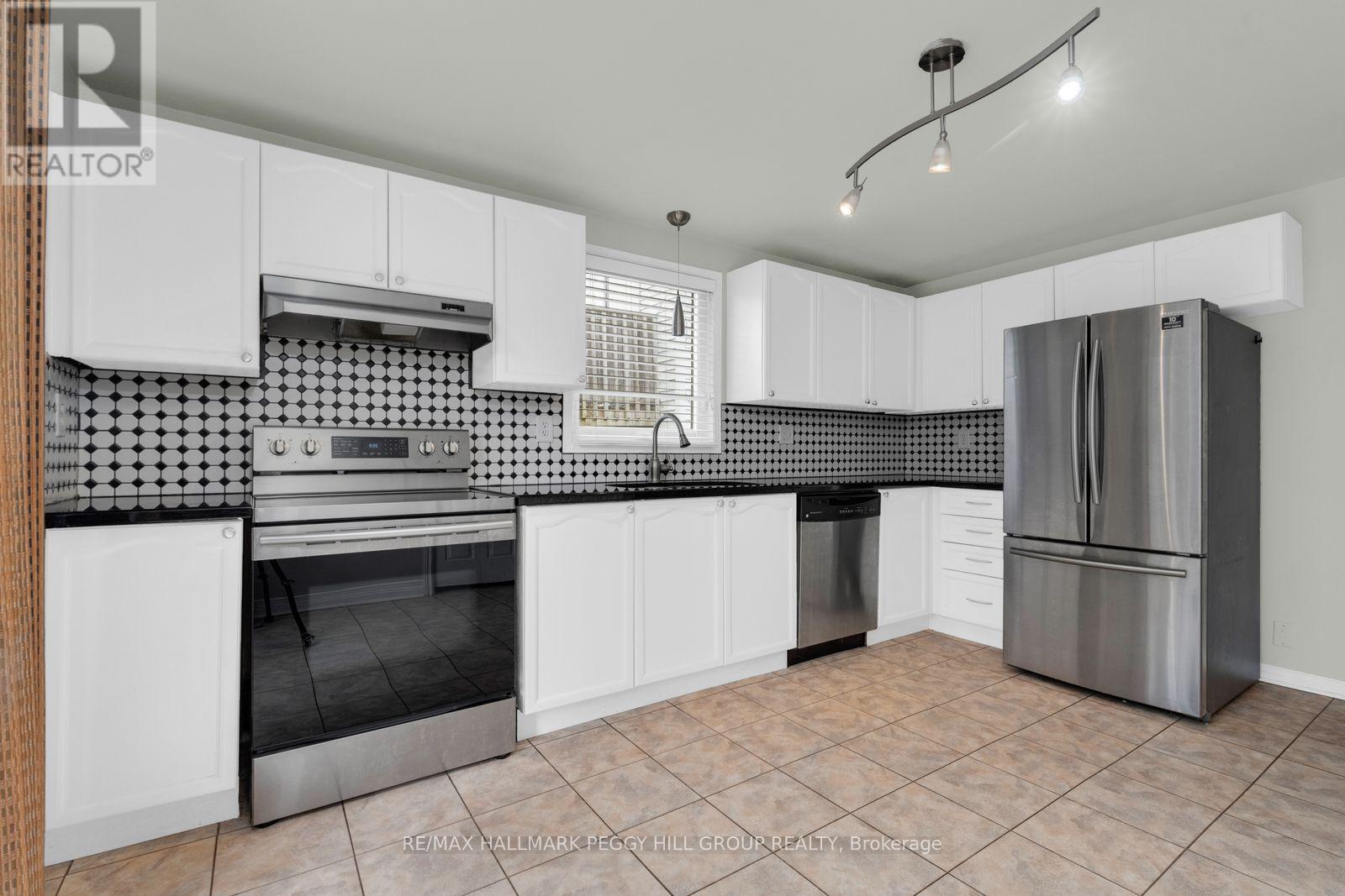 27 Finlay Road, Barrie (West Bayfield), Ontario  L4N 7T8 - Photo 5 - S13499902