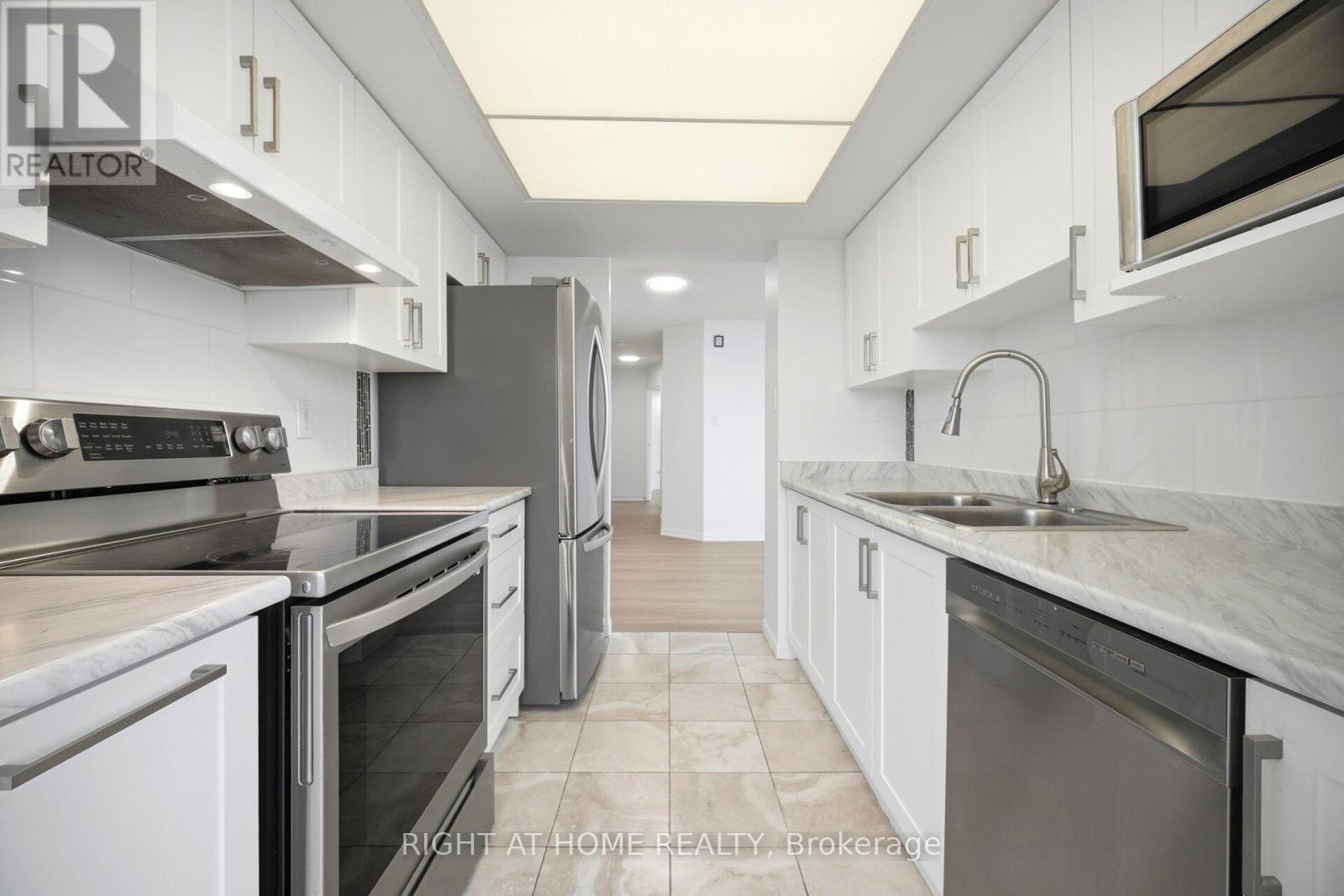 1808 - 550 Webb Drive, Mississauga, Ontario  L5B 3Y4 - Photo 20 - W13497056