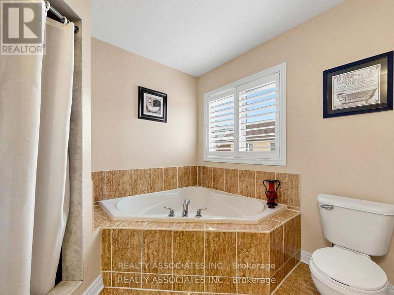 44 Shining Willow Crescent, Brampton, Ontario  L6P 2A2 - Photo 27 - W13497060