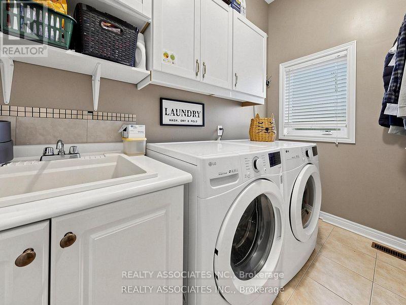 44 Shining Willow Crescent, Brampton, Ontario  L6P 2A2 - Photo 41 - W13497060