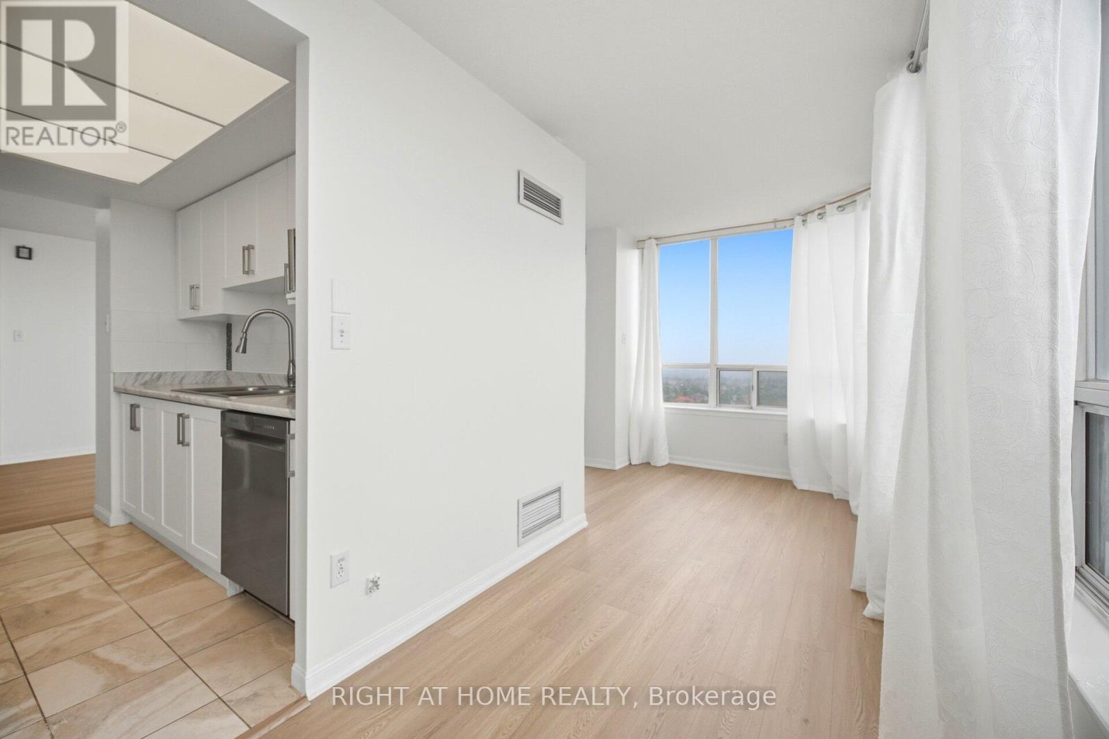 1808 - 550 Webb Drive, Mississauga, Ontario  L5B 3Y4 - Photo 22 - W13497056