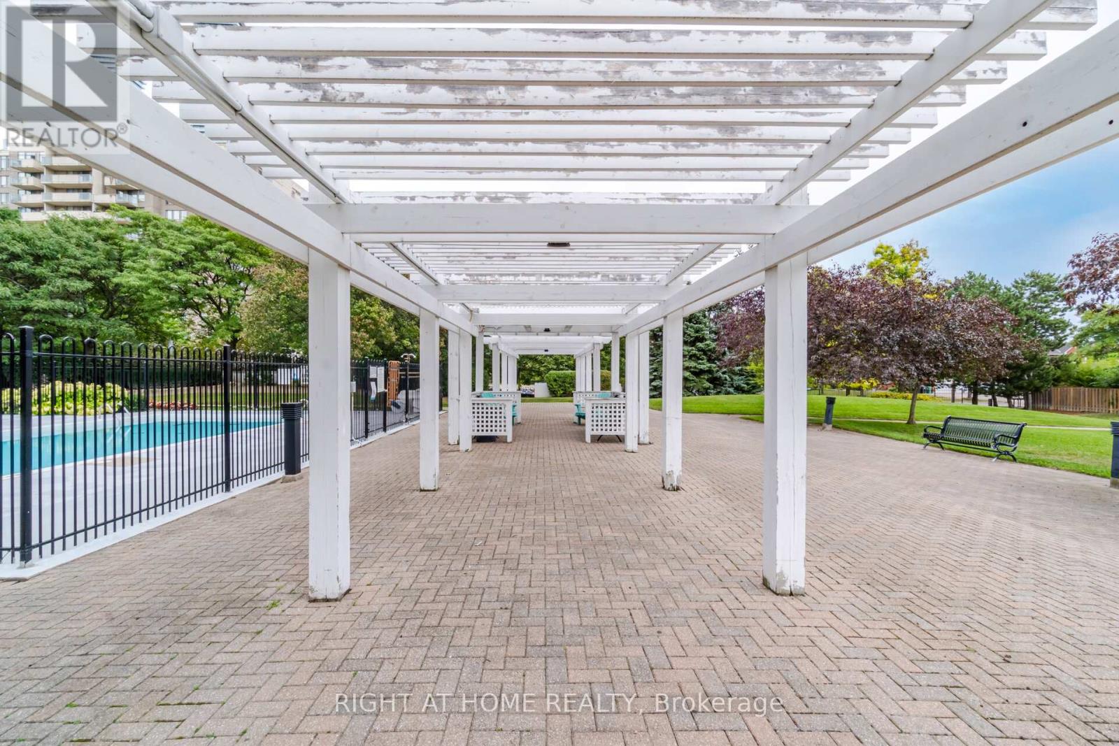 1808 - 550 Webb Drive, Mississauga, Ontario  L5B 3Y4 - Photo 40 - W13497056