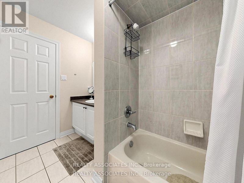 44 Shining Willow Crescent, Brampton, Ontario  L6P 2A2 - Photo 34 - W13497060