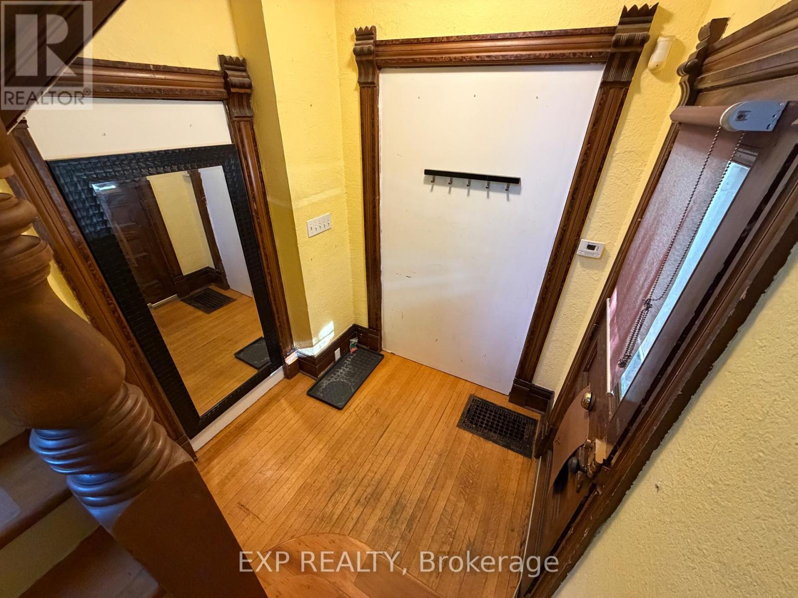 Upper - 52 First Street, Orangeville, Ontario  L9W 2E2 - Photo 3 - W13499804