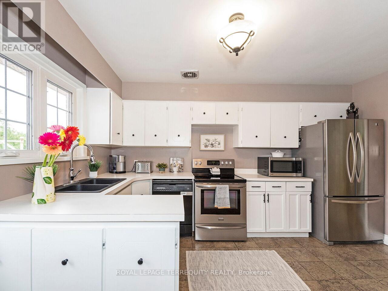 33 Ludgate Road, Toronto, Ontario  M9W 2Y2 - Photo 17 - W13499828