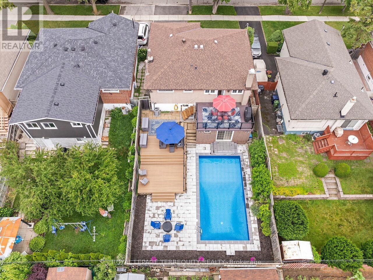 33 Ludgate Road, Toronto, Ontario  M9W 2Y2 - Photo 2 - W13499828