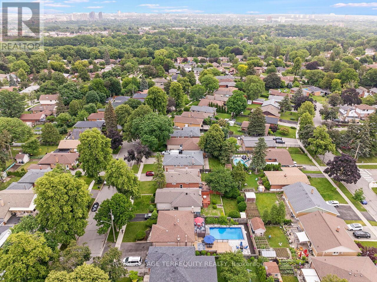 33 Ludgate Road, Toronto, Ontario  M9W 2Y2 - Photo 38 - W13499828
