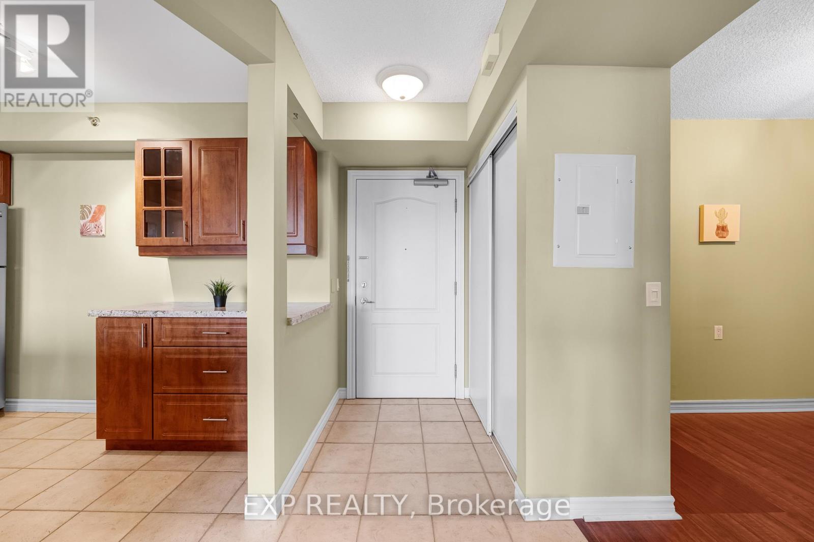 706 - 4640 Kimbermount Avenue, Mississauga, Ontario  L5M 5W6 - Photo 6 - W13499856