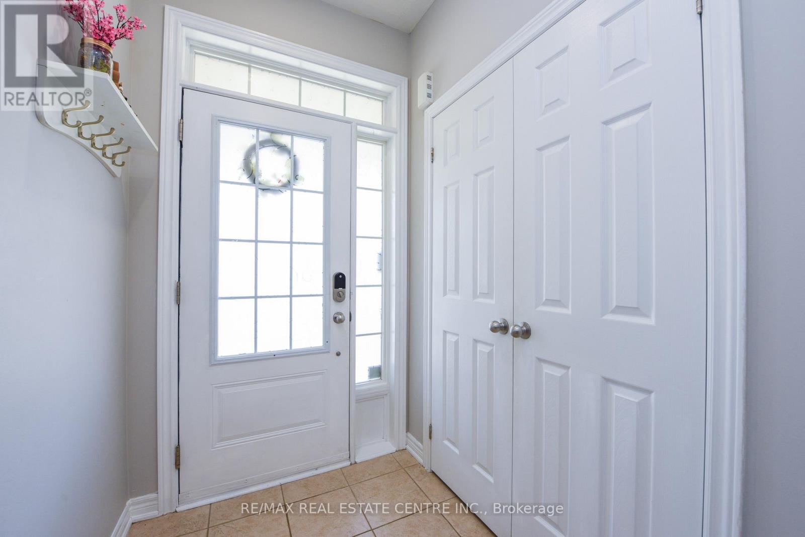 682 Megson Terrace, Milton, Ontario  L9T 8K4 - Photo 4 - W13499992
