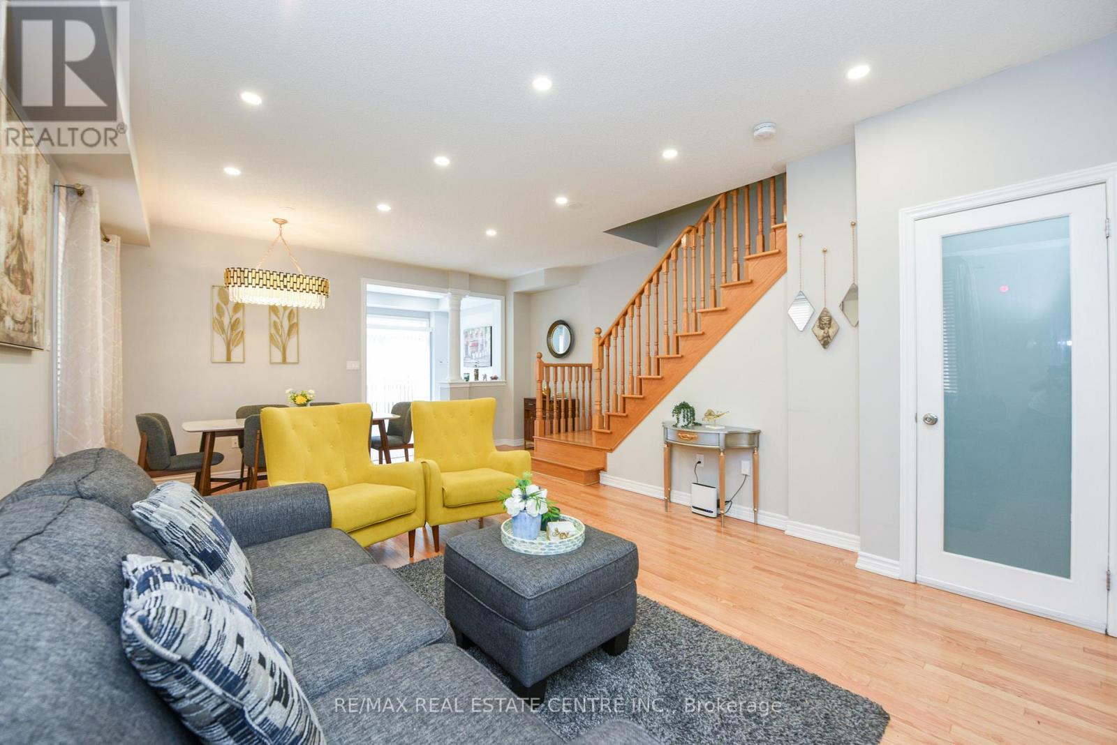 682 Megson Terrace, Milton, Ontario  L9T 8K4 - Photo 6 - W13499992