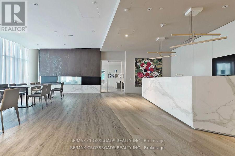 5804 - 3900 Confederation Parkway, Mississauga, Ontario  L5B 0M3 - Photo 20 - W13500028