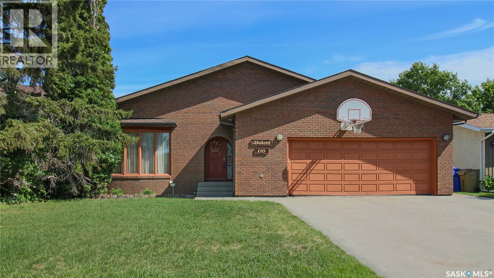 110 GROOME AVENUE, regina, Saskatchewan