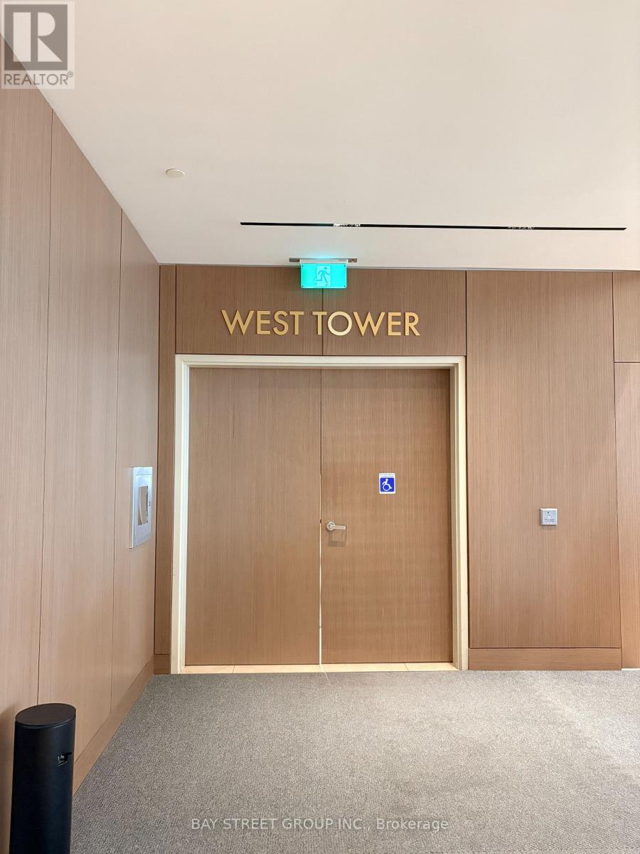 4905 - 3 Concord Cityplace Way, Toronto, Ontario  M5V 0X4 - Photo 3 - C13089726