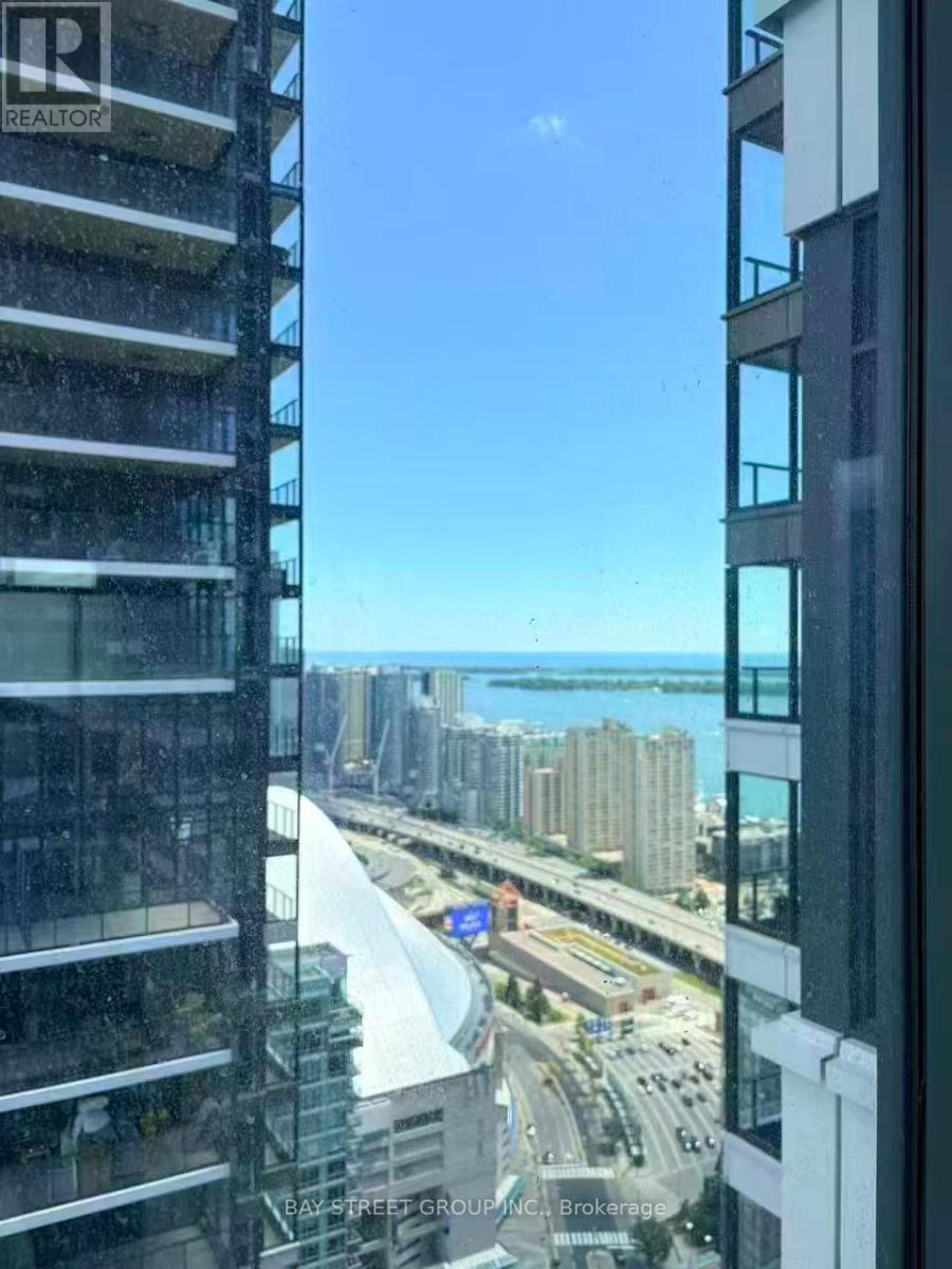 4905 - 3 Concord Cityplace Way, Toronto, Ontario  M5V 0X4 - Photo 18 - C13089726
