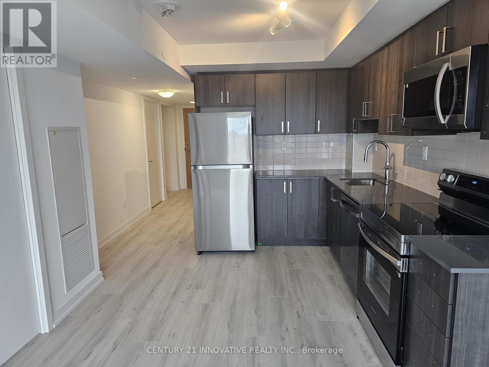 1209 - 1435 Celebration Drive, Pickering, Ontario  L1W 0C4 - Photo 3 - E13495954