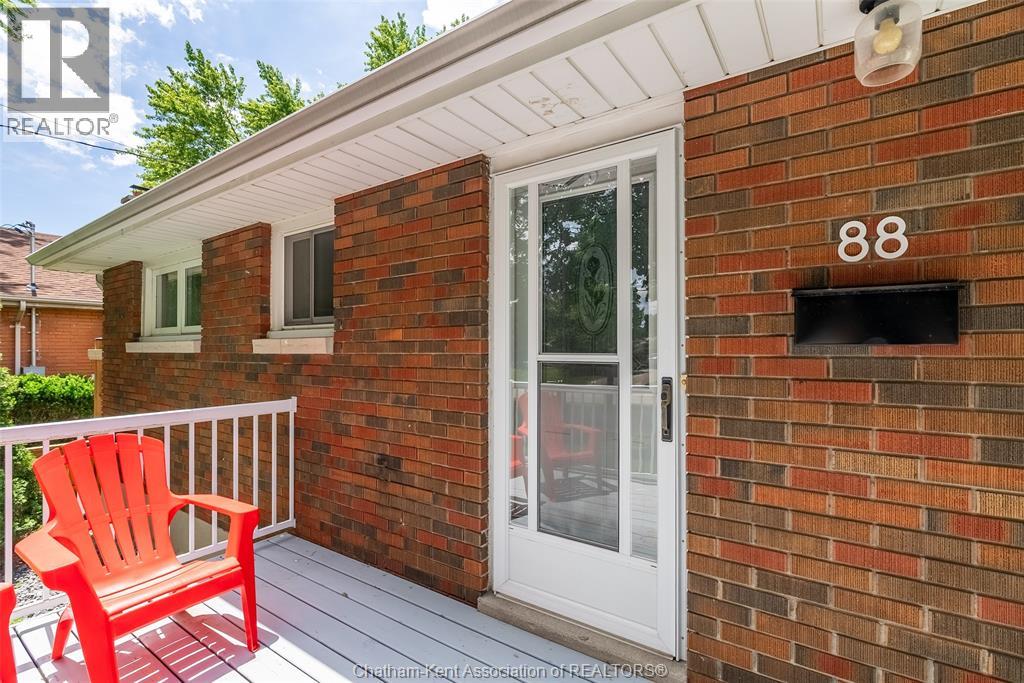 88 Dunvegan Drive, Chatham, Ontario  N7M 5A2 - Photo 4 - 26012062
