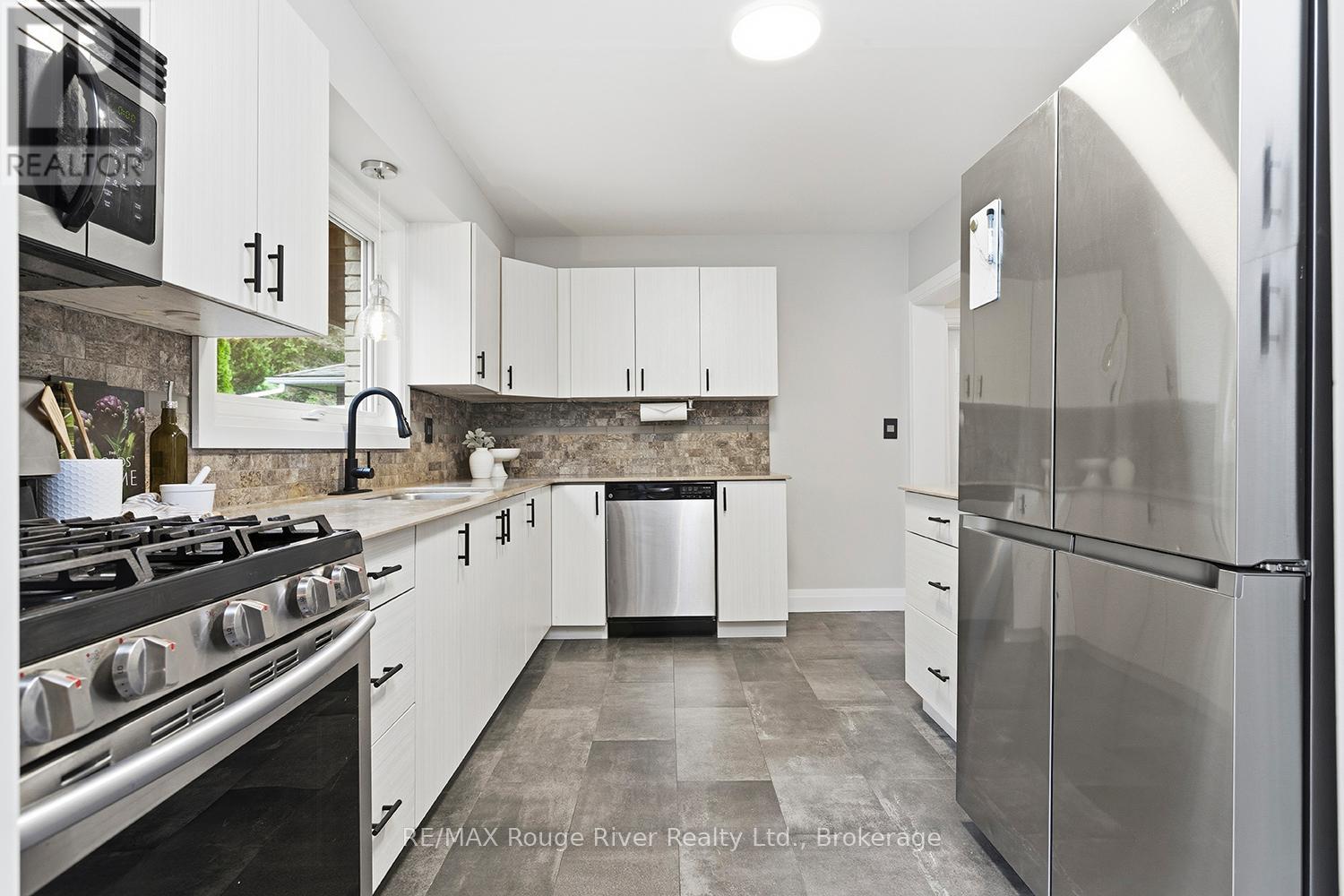1187 Wakefield Crescent, Oshawa, Ontario  L1H 1W1 - Photo 18 - E13500138