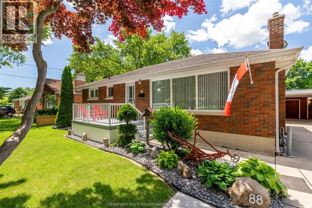 88 Dunvegan Drive, Chatham, Ontario  N7M 5A2 - Photo 2 - 26012062