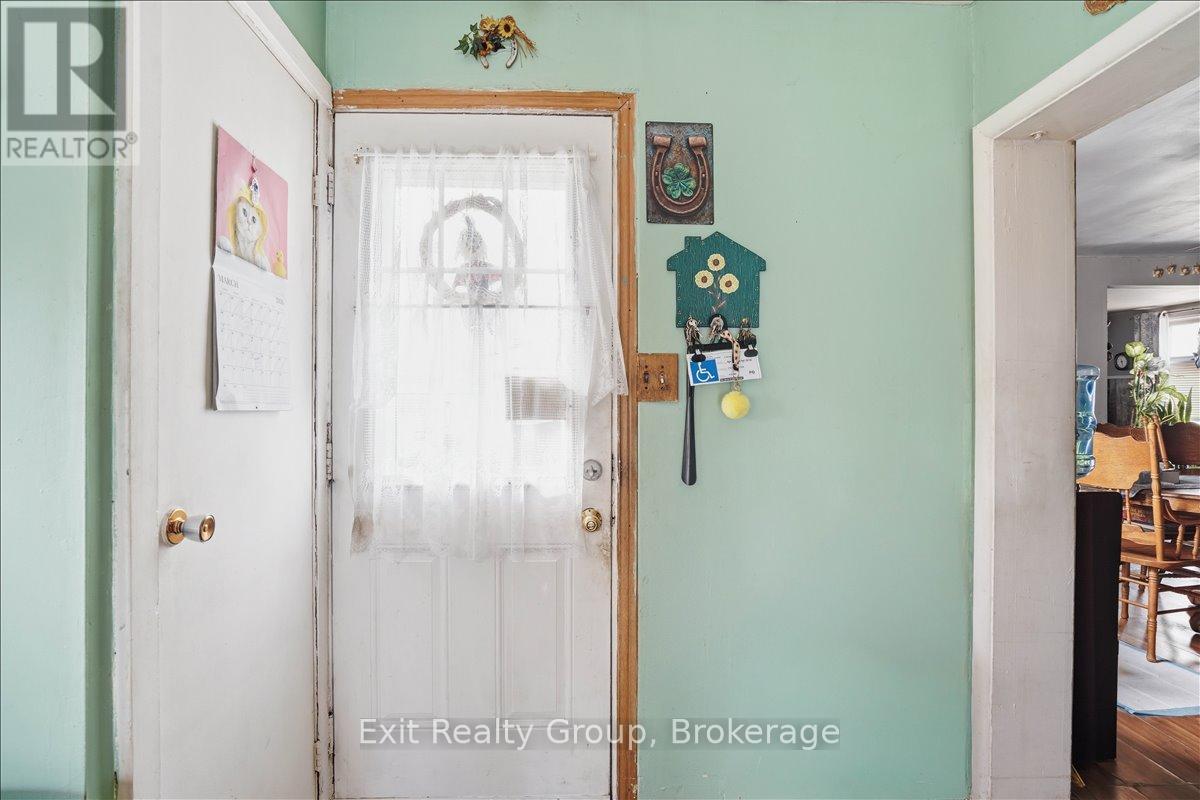 11 Consecon Main Street, Prince Edward County, Ontario  K0K 1T0 - Photo 5 - X13500170