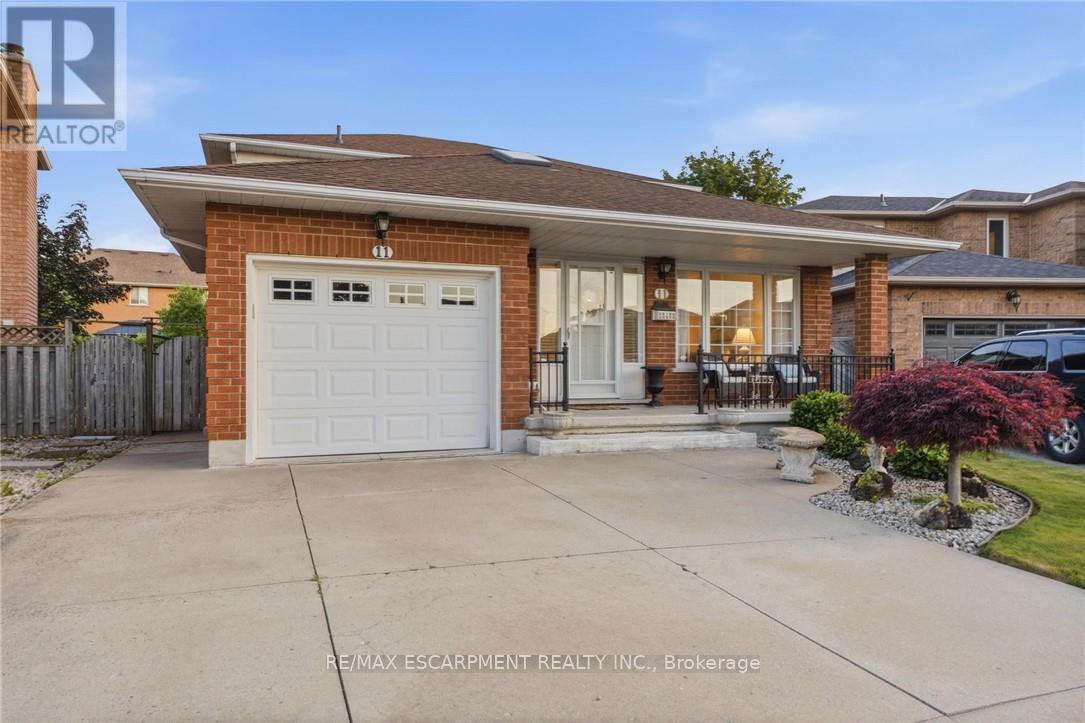 11 Gabriele Court, Hamilton, Ontario  L8G 5C4 - Photo 2 - X13468732