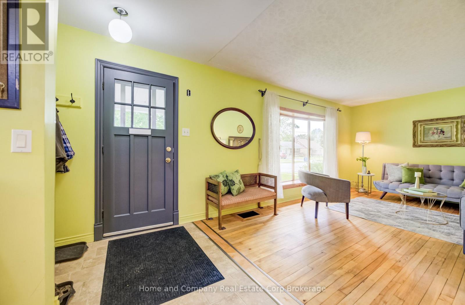 122 Brydges Street, Stratford, Ontario  N5A 1R9 - Photo 2 - X13500128