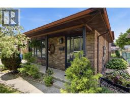 1705 SOUTHDALE, Windsor, Ontario