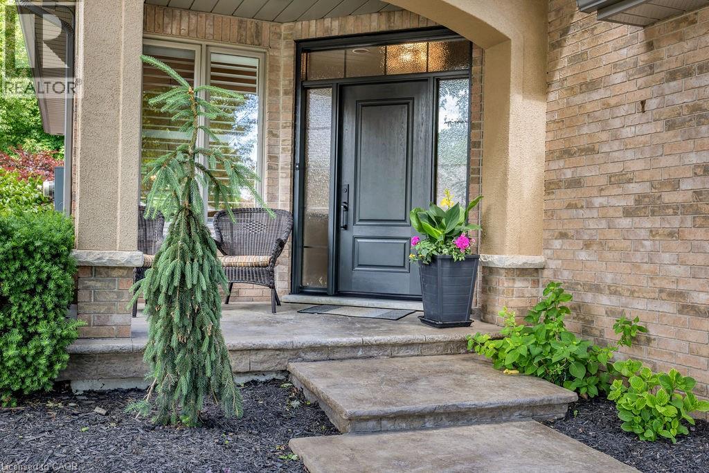 4176 Bianca Forest Drive, Burlington, Ontario  L7M 4L4 - Photo 2 - 40839533
