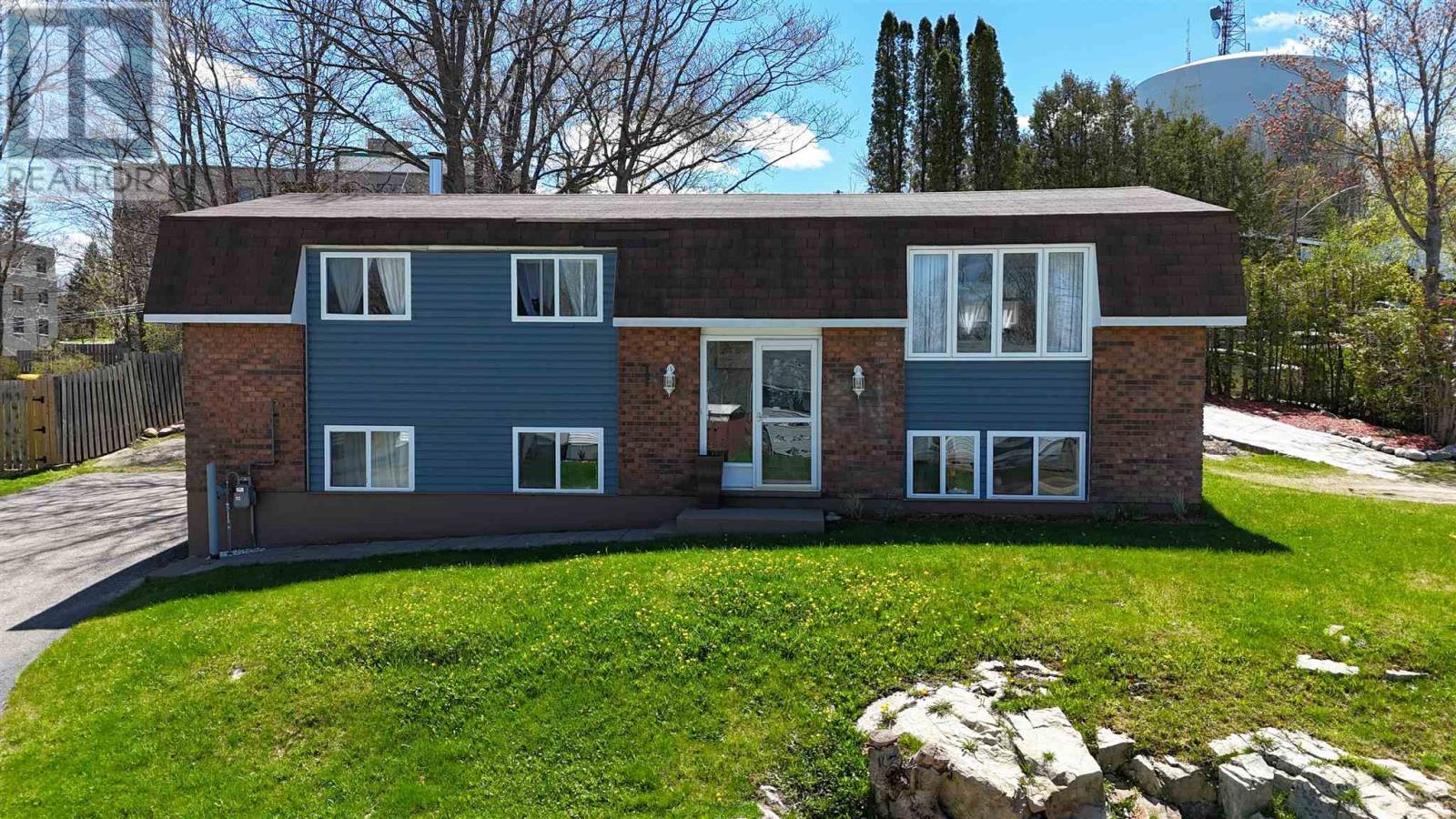 1 Gillanders Rd, Elliot Lake, Ontario  P5A 1W4 - Photo 27 - SM261526