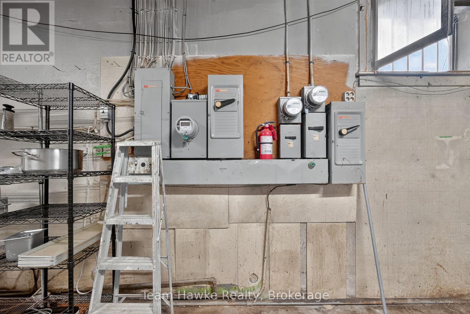 Main Floor - 253 King Street, Midland, Ontario L4R 3M4 - Photo 16 - S12911312