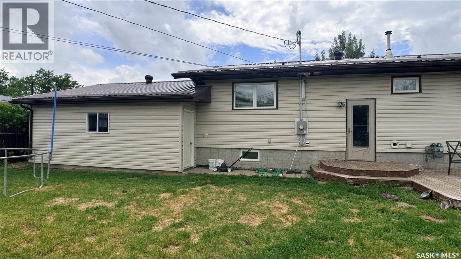 709 Bradley Avenue, Bienfait, Saskatchewan  S0C 0M0 - Photo 28 - SK040903