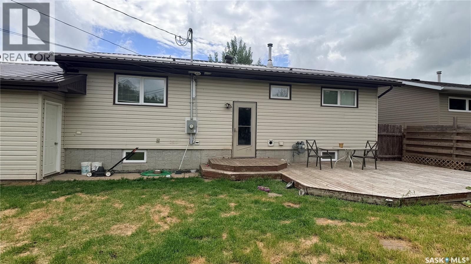 709 Bradley Avenue, Bienfait, Saskatchewan  S0C 0M0 - Photo 29 - SK040903