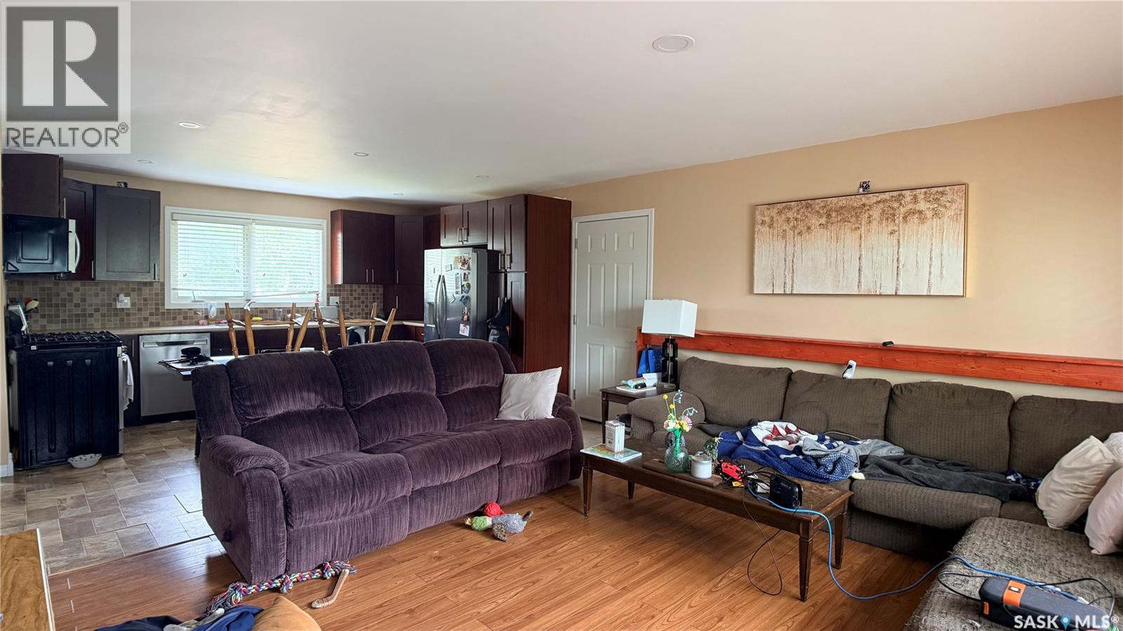 709 Bradley Avenue, Bienfait, Saskatchewan  S0C 0M0 - Photo 3 - SK040903