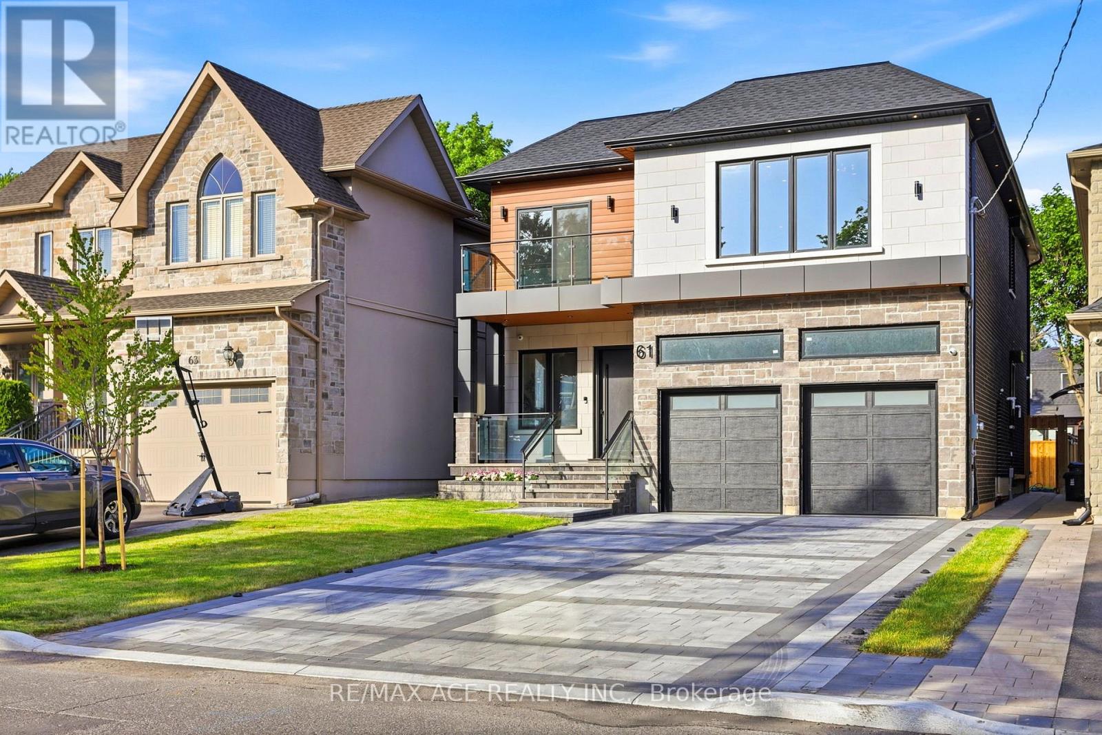 61 Harewood Avenue, Toronto, Ontario  M1M 2R4 - Photo 2 - E13500160