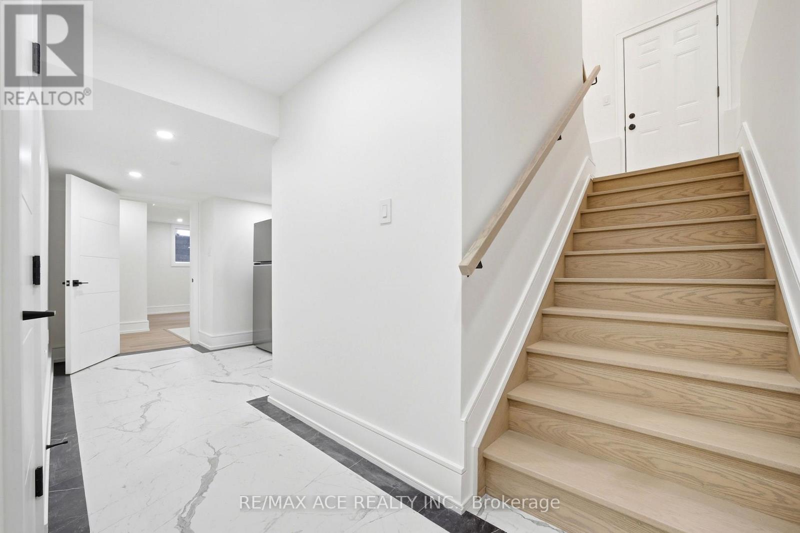 61 Harewood Avenue, Toronto, Ontario  M1M 2R4 - Photo 37 - E13500160