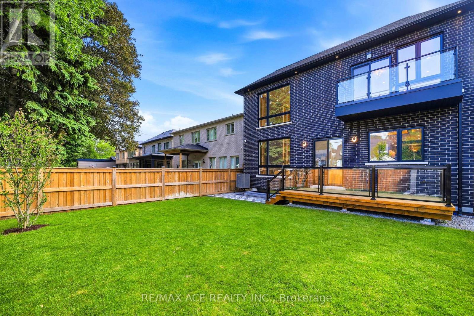 61 Harewood Avenue, Toronto, Ontario  M1M 2R4 - Photo 45 - E13500160