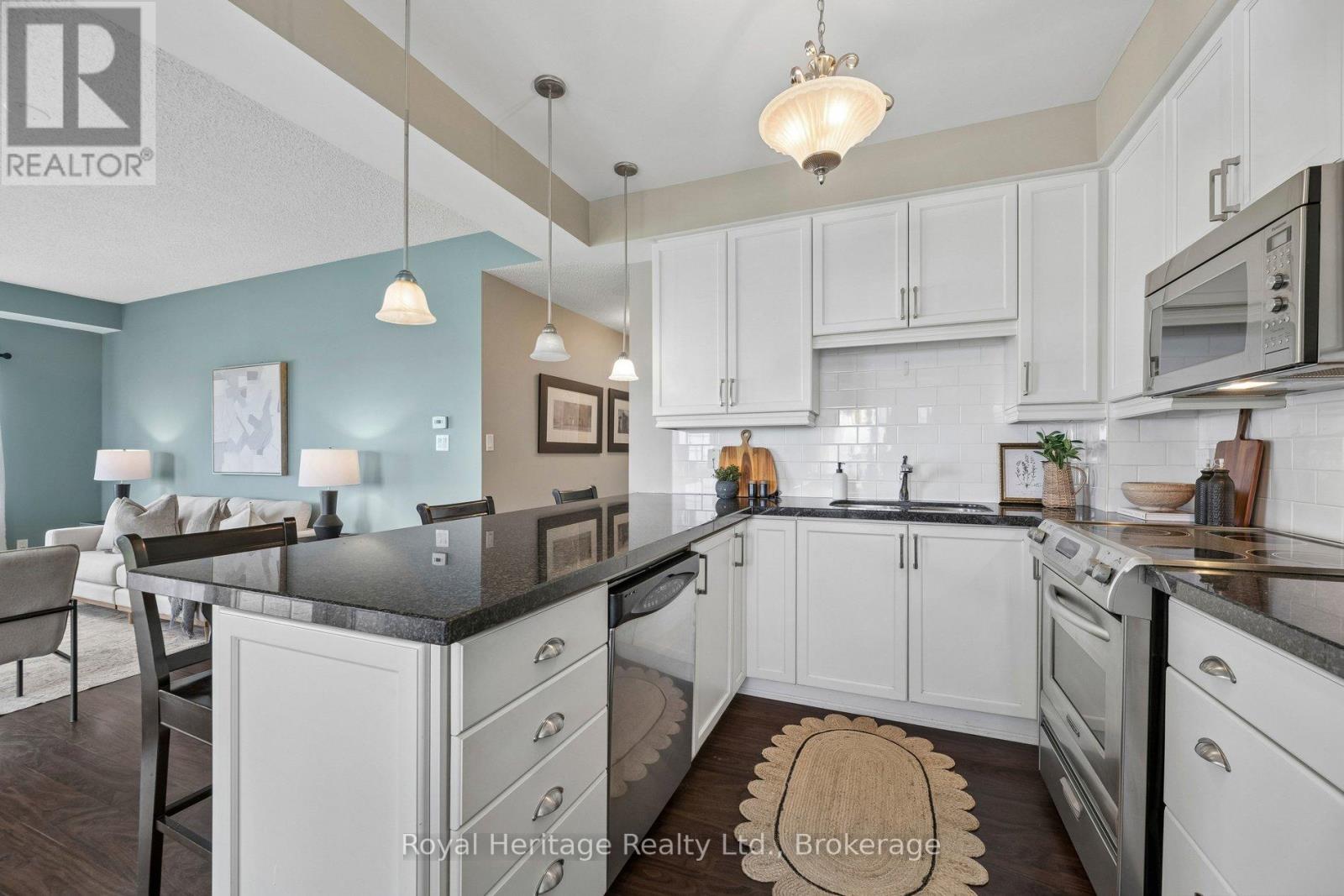 101 - 385 Lakebreeze Drive, Clarington, Ontario  L1B 1P5 - Photo 11 - E13500392