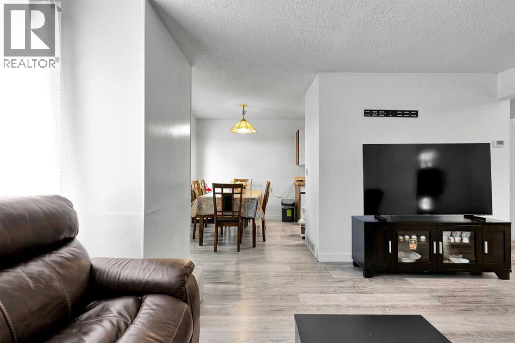 101, 516 Blackthorn Road NE, Calgary, Alberta  T2K 4W9 - Photo 6 - A2324983