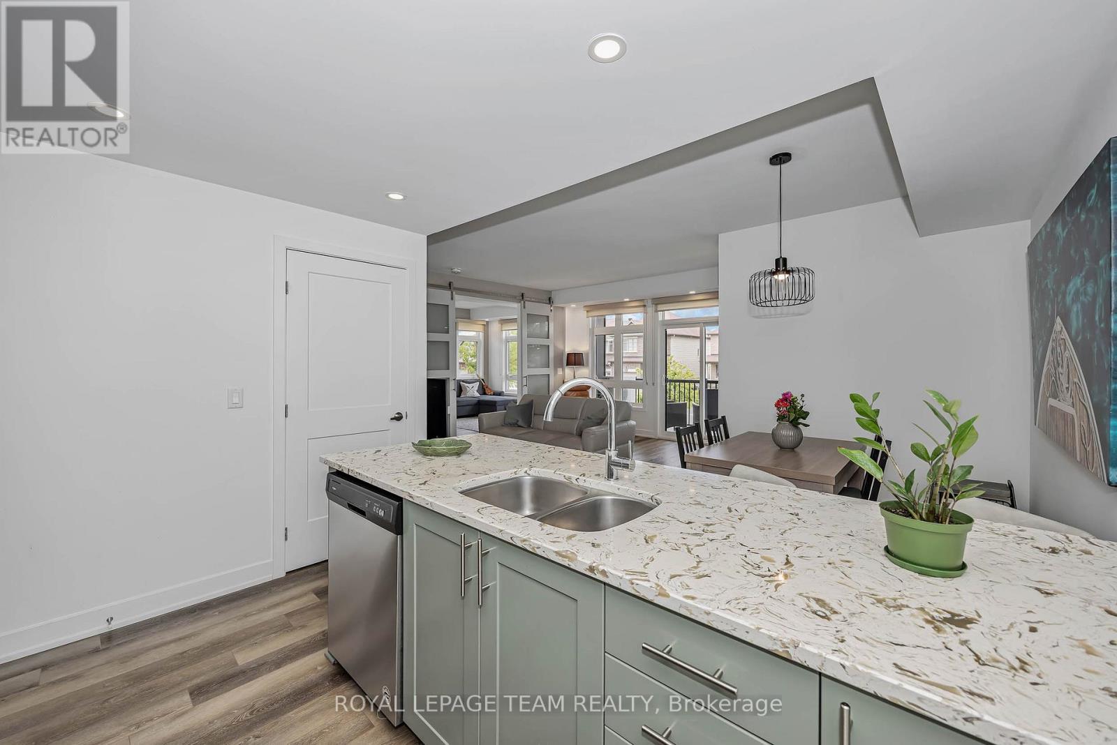 121 Fairweather Street, Ottawa, Ontario  K1T 0M8 - Photo 12 - X13500242