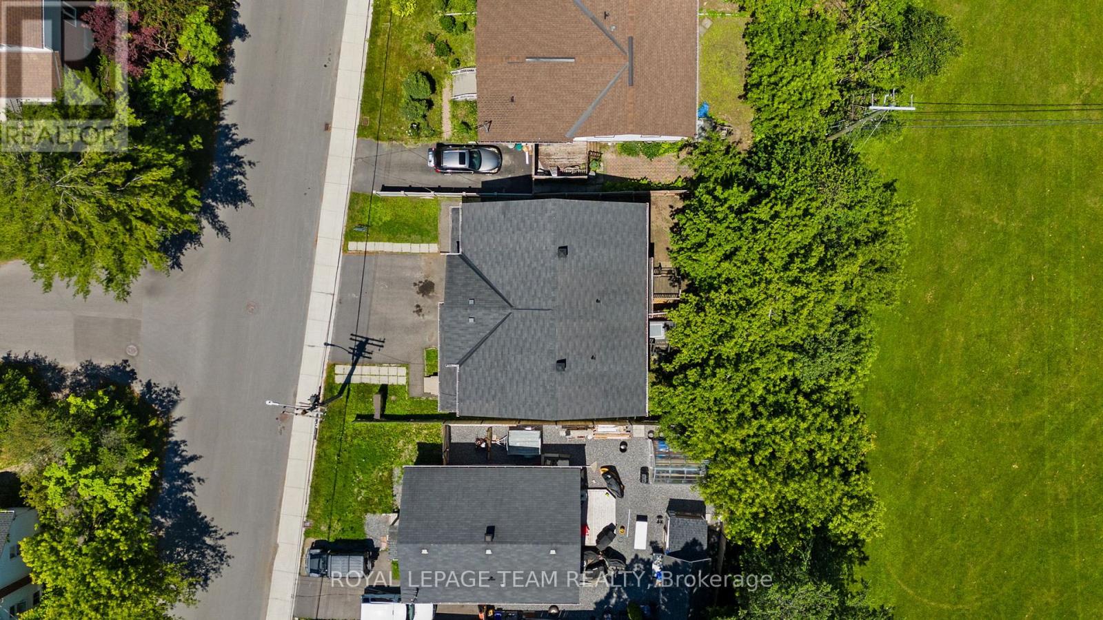 1991 Banff Avenue, Ottawa, Ontario  K1V 7X6 - Photo 2 - X13500338